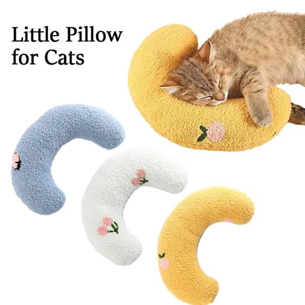 u-shaped-fashion-pillow-for-cats-12034065